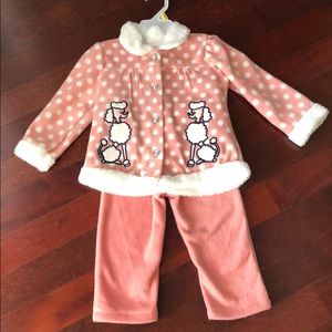 Beautiful 2 piece set jacket and pants , size 2T